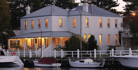 Oscars Waterfront Boutique Hotel - Northern Rivers Accommodation 0