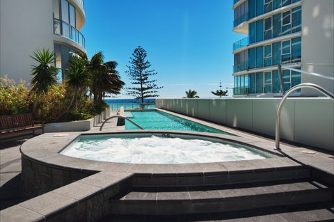 Reflections Coolangatta Beach - Northern Rivers Accommodation 1