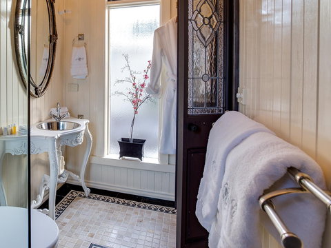 Silverleaf Cottage - Northern Rivers Accommodation 2