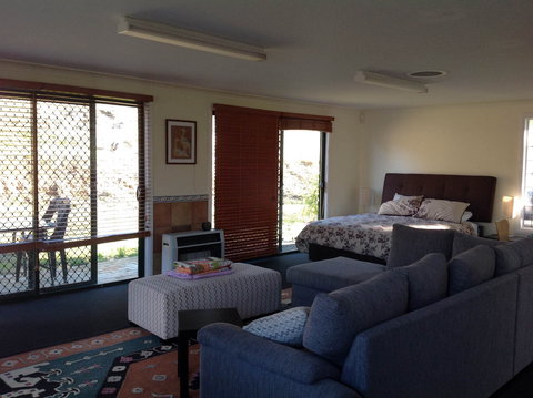Tibuc Gardens Cottage - Northern Rivers Accommodation 2