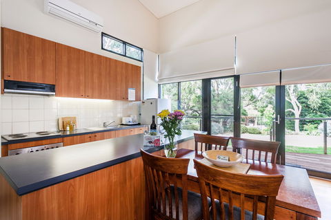 Aireys Inlet Getaway Resort - Northern Rivers Accommodation 0