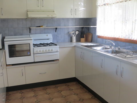 Annies Holiday Units - Northern Rivers Accommodation 1
