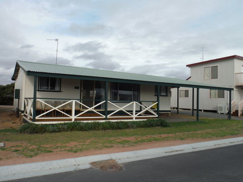 Beach Escape - Northern Rivers Accommodation 0