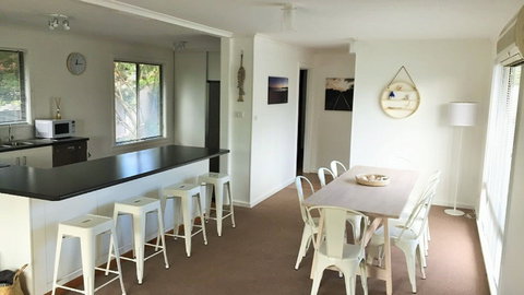 Catching Waves - Northern Rivers Accommodation 2