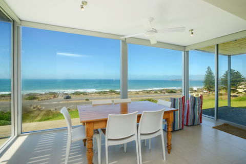 Chiton On The Rocks - Breathtaking Panoramic Coastal Views - Northern Rivers Accommodation 0