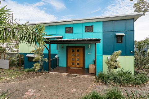 Colours Of Cylinder - Northern Rivers Accommodation 1