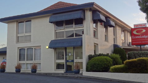 Econo Lodge Hacienda Motel - Northern Rivers Accommodation 0