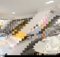 Meriton Suites Bondi Junction - Northern Rivers Accommodation