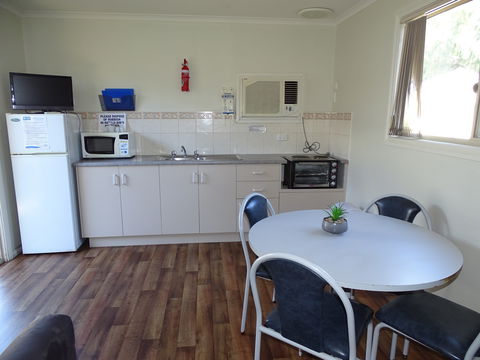 Moonta Bay Cabins - Cabin 2 - Northern Rivers Accommodation 1