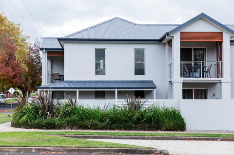 Stay Bathurst - Northern Rivers Accommodation 0
