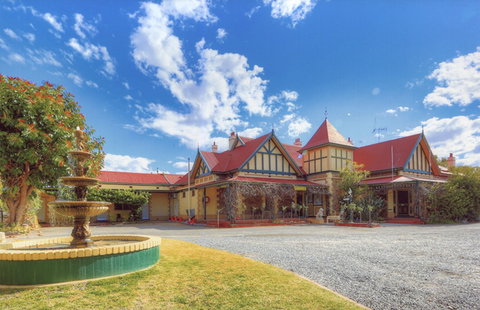 The Lodge Outback Motel - Northern Rivers Accommodation 0