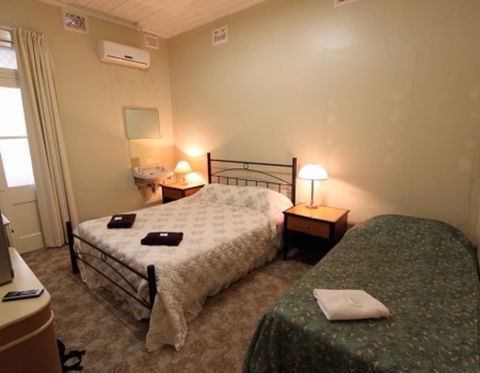 The Central Hotel Cootamundra - Northern Rivers Accommodation 1
