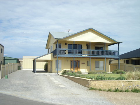 The Ozzie Oyster - Northern Rivers Accommodation 0