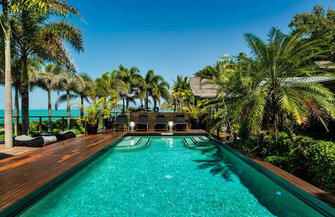 Trinity Beach Palace - Northern Rivers Accommodation 2
