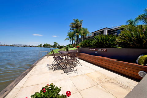 Waterfront Holiday Houses - Northern Rivers Accommodation 0