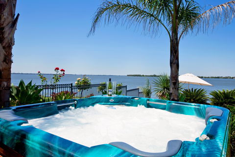 Waterfront Holiday Houses - Northern Rivers Accommodation 1