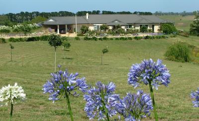 Chestnut Hill Country Retreat - Northern Rivers Accommodation 0