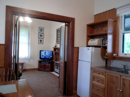 Trafalgar Cottage - Northern Rivers Accommodation 3