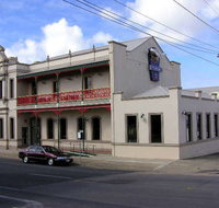 Mitchell River Tavern - Northern Rivers Accommodation
