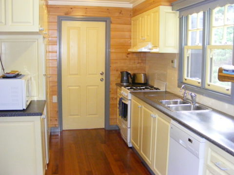 Belfast Cottages - Northern Rivers Accommodation 8
