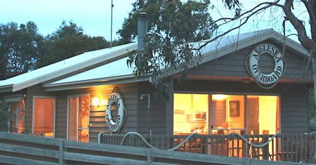 Anglesea Overboard Seaside Cottage - Northern Rivers Accommodation 2