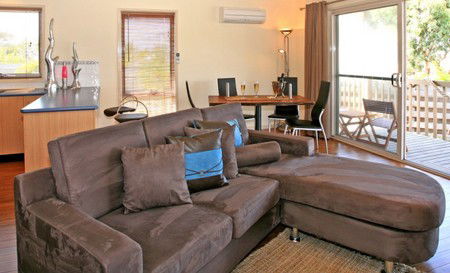 Anglesea Overboard Seaside Cottage - Northern Rivers Accommodation 5