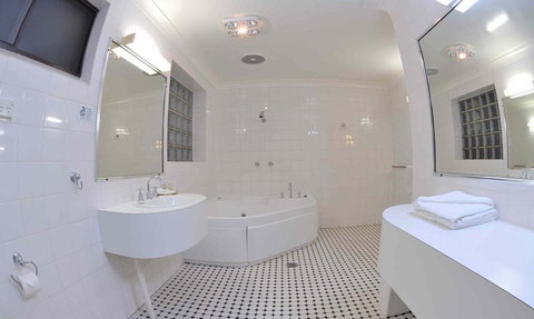 Country Comfort Tumut Valley Motel - Northern Rivers Accommodation 4