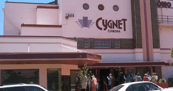 Cygnet Como Cinema - Northern Rivers Accommodation 3