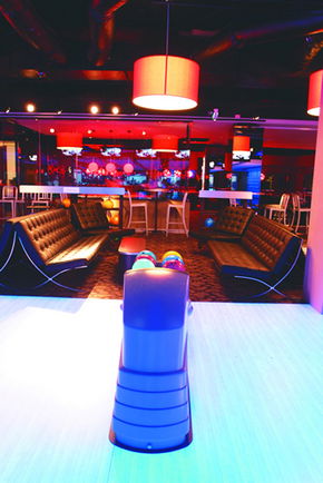 Strike Bowling Bar - Chapel - Northern Rivers Accommodation 3