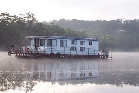 Clyde River Houseboats - Northern Rivers Accommodation 1