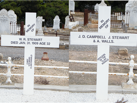 Historic Clan Ranald Shipwreck Graves - Northern Rivers Accommodation 0