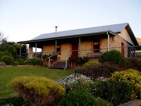 Tim Gramp Wines - Northern Rivers Accommodation 0
