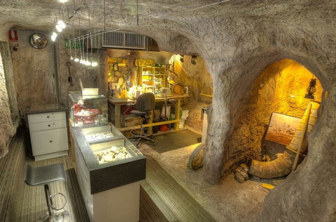Unique Opal And Diamond Mine  - The Underground Opal Mine - Northern Rivers Accommodation 1