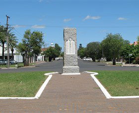 War Memorial And Heroes Avenue - Northern Rivers Accommodation 0
