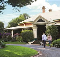 Historical Walk Through Russell Street - Northern Rivers Accommodation