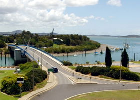 Gladstone Marina - Northern Rivers Accommodation 0