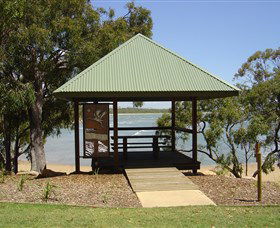 Canoe Point Beach And Parklands - Northern Rivers Accommodation 2