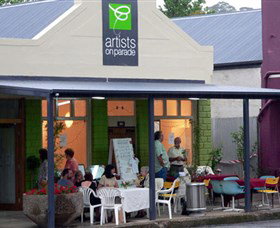 Artists On Parade Art Gallery - Northern Rivers Accommodation 1