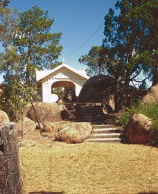 Stanthorpe Soldiers Memorial - Northern Rivers Accommodation 1