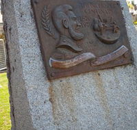 Thunderbolt's Statue and Constable Walker Memorial - Northern Rivers Accommodation