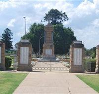 Warwick War Memorial and Gates - Northern Rivers Accommodation