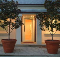Australian Galleries - Roylston Street - Northern Rivers Accommodation