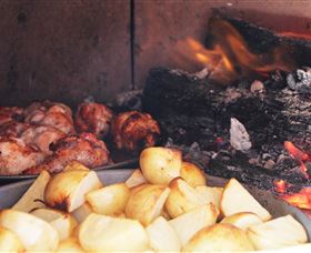 Vesuvio WoodFire Cooking Classes - Northern Rivers Accommodation 2