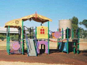 Charleville - Graham Andrews Parklands - Northern Rivers Accommodation 4