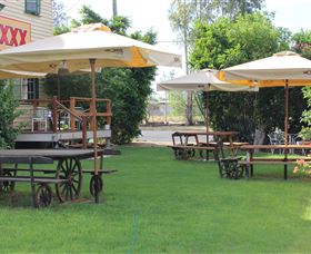 Francis Hotel Thallon - Northern Rivers Accommodation 1