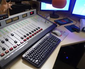 Peak Hill FM Community Radio Station - Northern Rivers Accommodation 0