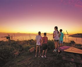 Bushwalking On Keswick Island - Northern Rivers Accommodation 3