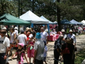 Coolangatta Art And Craft Markets - Northern Rivers Accommodation 3