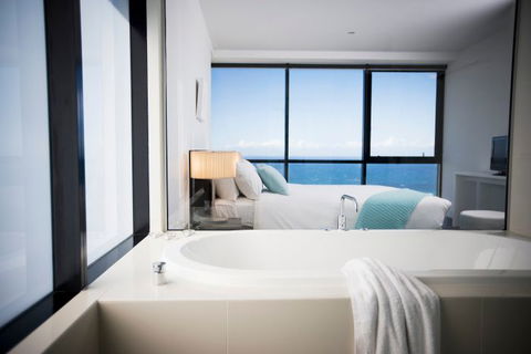 Mantra Circle On Cavill - Northern Rivers Accommodation 0