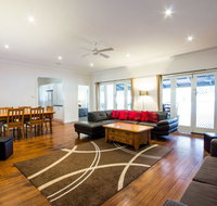 The Retreat Port Stephens - Northern Rivers Accommodation